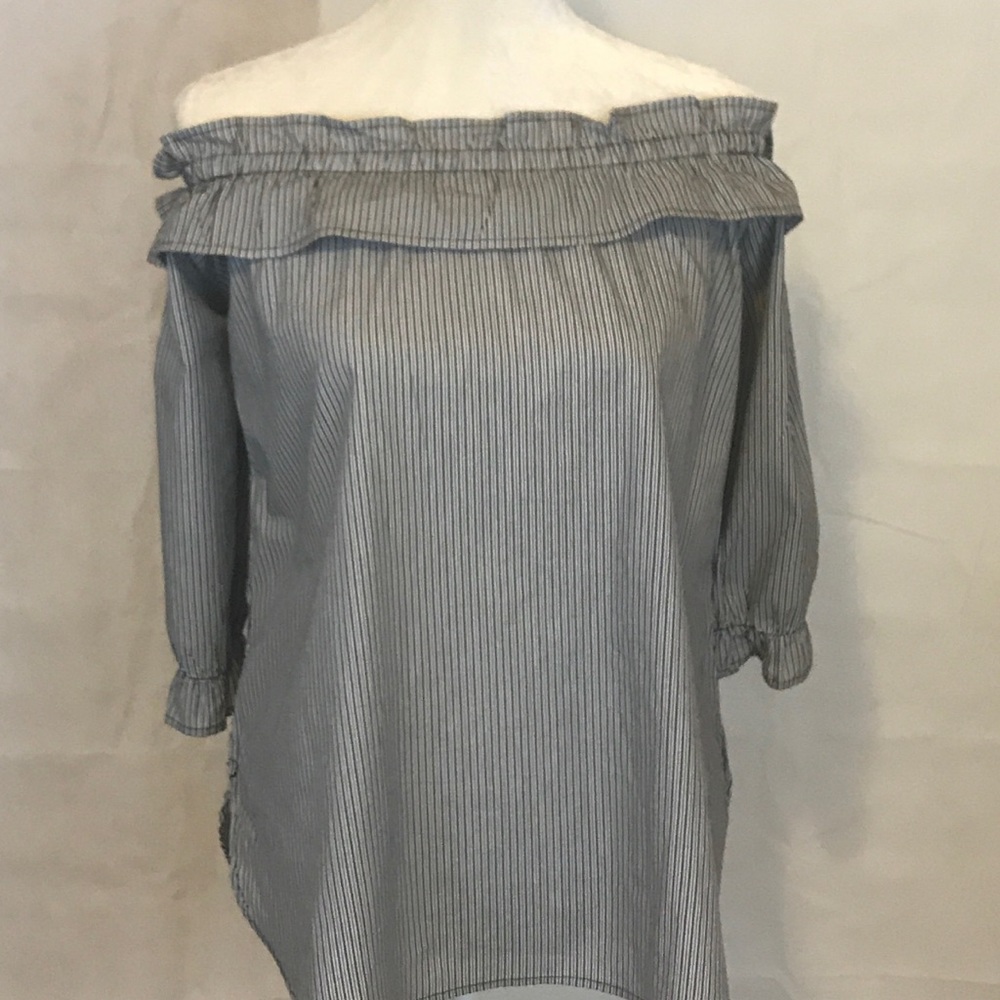 Hearts & Hips Pullover Gray Blouse Size Jr. M J02